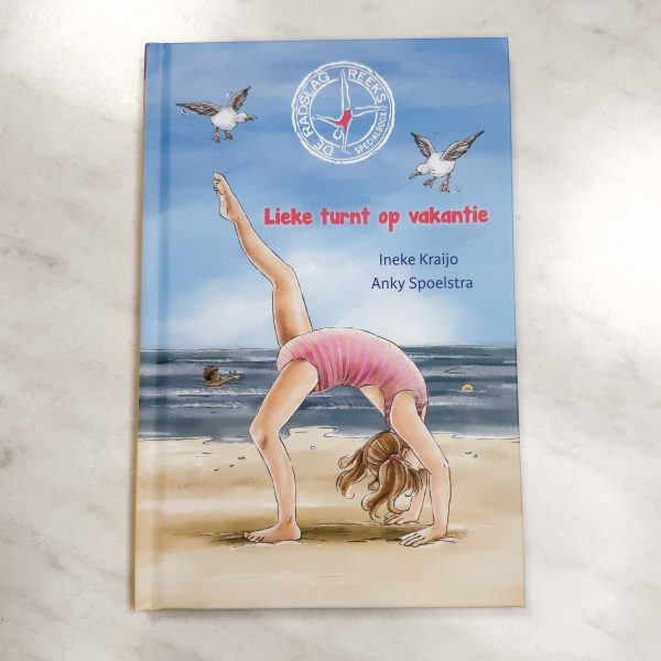 Boek Lieke turnt op vakantie